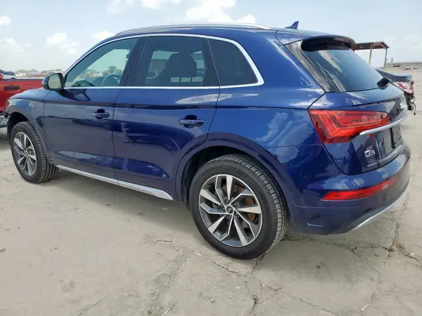 WA1AAAFY0M2050924 2021 AUDI Q5 - Image 2