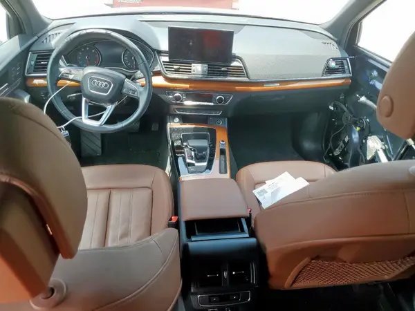WA1AAAFY0M2050924 2021 AUDI Q5 - Image 8