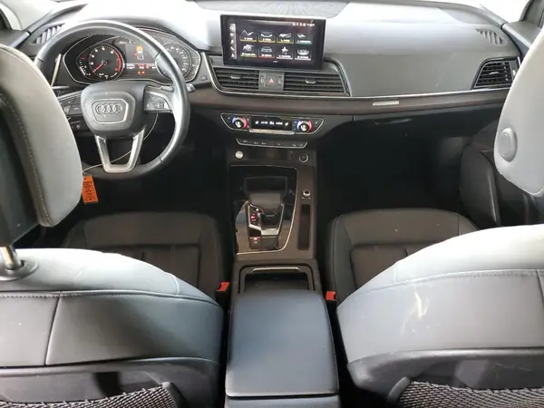 WA1AAAFY0M2052348 2021 AUDI Q5 - Image 8