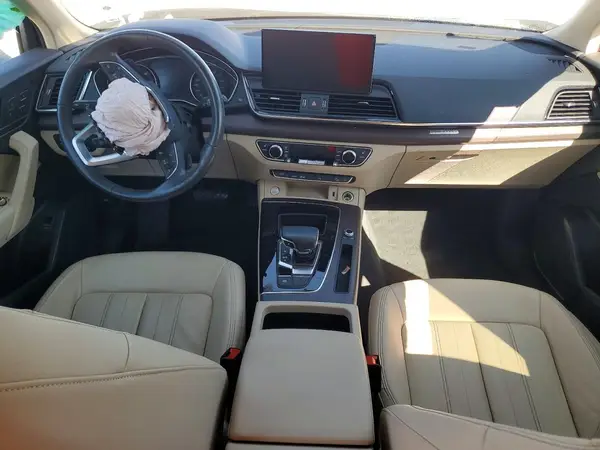 WA1AAAFY0M2079906 2021 AUDI Q5 - Image 8