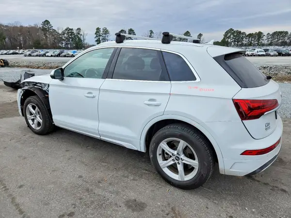 WA1AAAFY0M2093093 2021 AUDI Q5 - Image 2