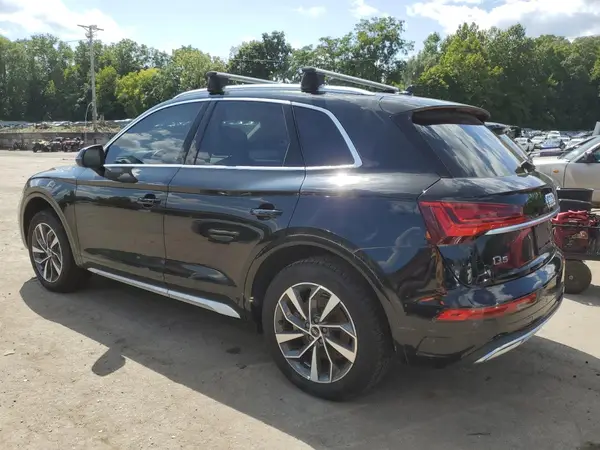 WA1AAAFY0M2093580 2021 AUDI Q5 - Image 2