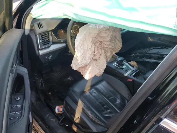 WA1AAAFY0M2093918 2021 AUDI Q5 - Image 8