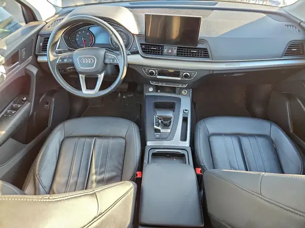 WA1AAAFY0M2094132 2021 AUDI Q5 - Image 8