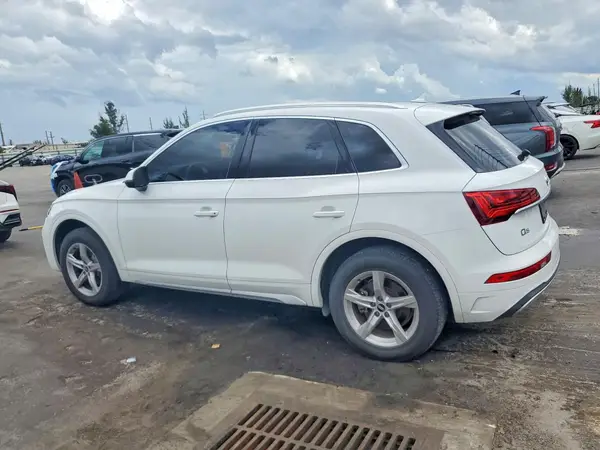 WA1AAAFY0M2099749 2021 AUDI Q5 - Image 2