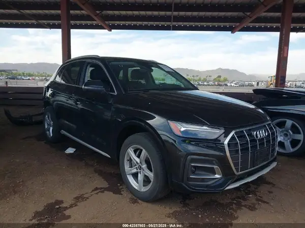 WA1AAAFY0M2102651 2021 AUDI Q5 - Image 1