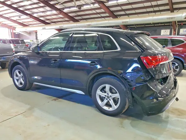 WA1AAAFY0M2109258 2021 AUDI Q5 - Image 2