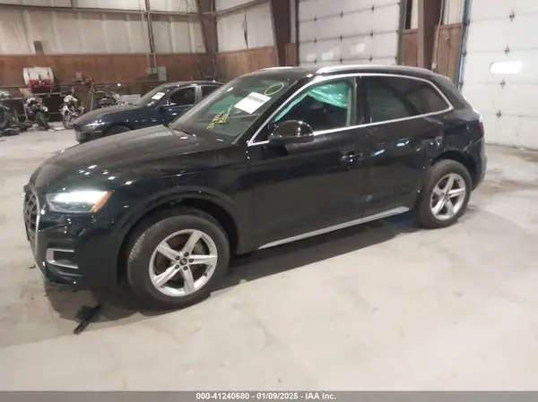 WA1AAAFY0M2128148 2021 AUDI Q5 - Image 2