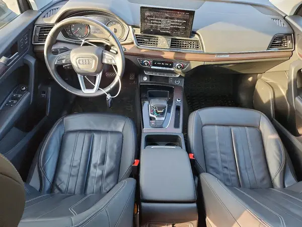 WA1AAAFY1M2002820 2021 AUDI Q5 - Image 8