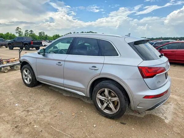 WA1AAAFY1M2003577 2021 AUDI Q5 - Image 2