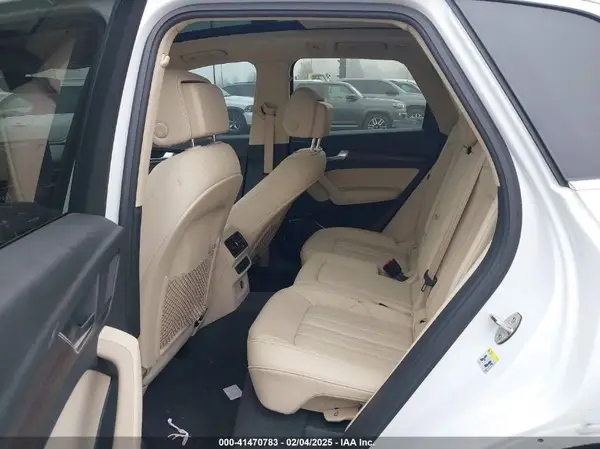 WA1AAAFY1M2026910 2021 AUDI Q5 - Image 8