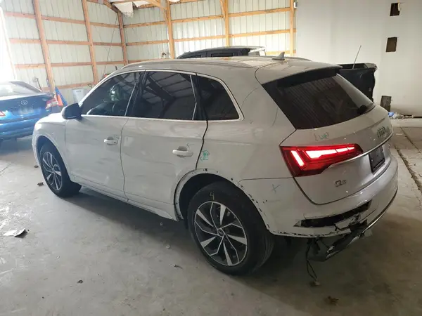 WA1AAAFY1M2030469 2021 AUDI Q5 - Image 2