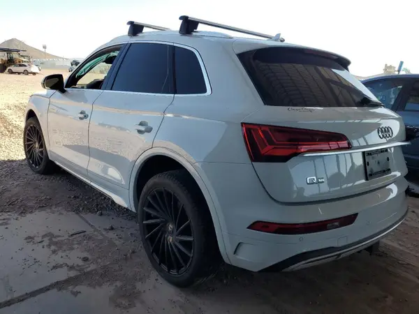 WA1AAAFY1M2050379 2021 AUDI Q5 - Image 2