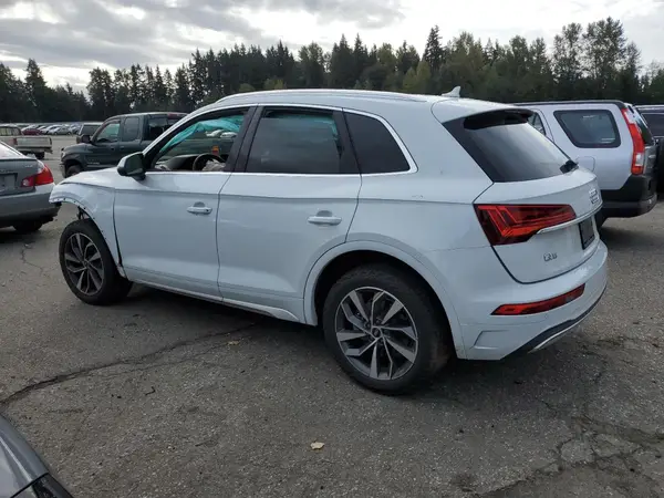 WA1AAAFY1M2079655 2021 AUDI Q5 - Image 2