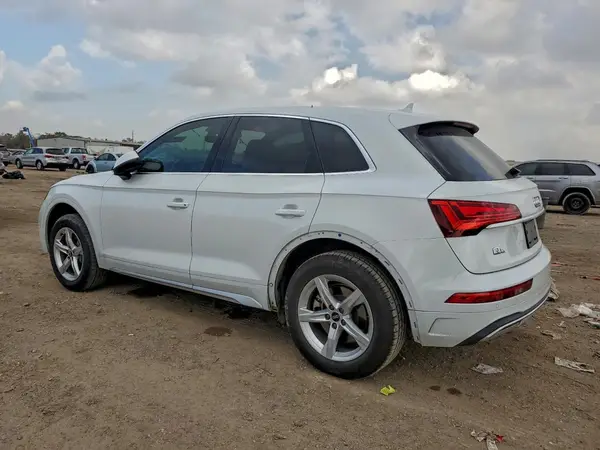WA1AAAFY1M2132001 2021 AUDI Q5 - Image 2