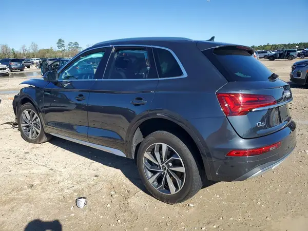 WA1AAAFY1M2132242 2021 AUDI Q5 - Image 2