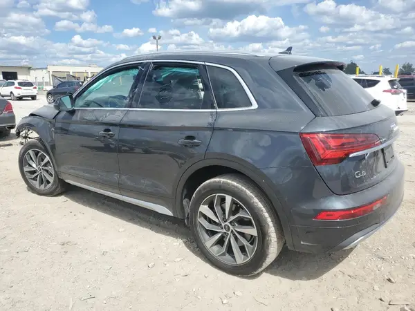 WA1AAAFY1M2139062 2021 AUDI Q5 - Image 2