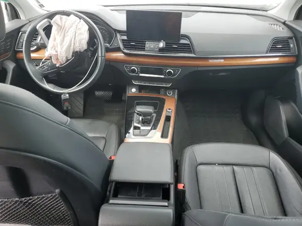 WA1AAAFY1M2139062 2021 AUDI Q5 - Image 8