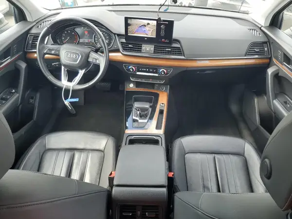 WA1AAAFY2M2002583 2021 AUDI Q5 - Image 8