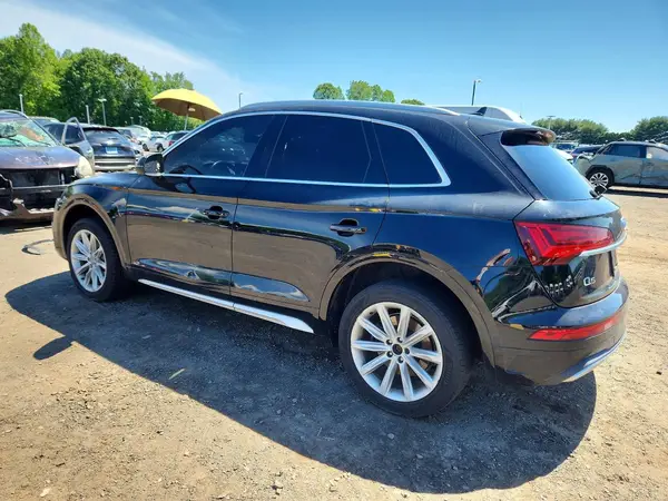 WA1AAAFY2M2004155 2021 AUDI Q5 - Image 2