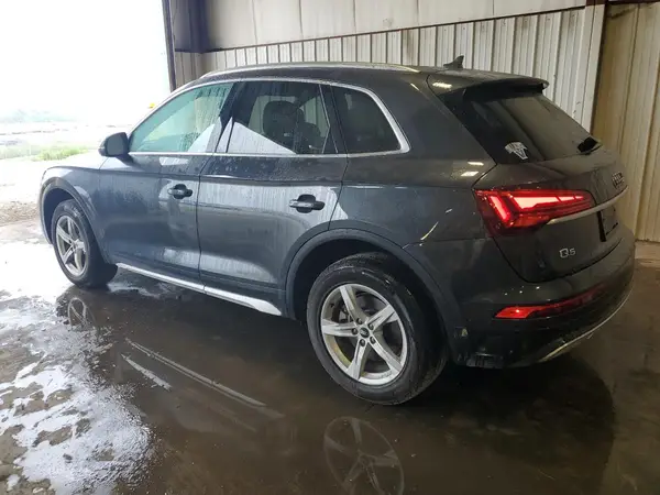 WA1AAAFY2M2011767 2021 AUDI Q5 - Image 2