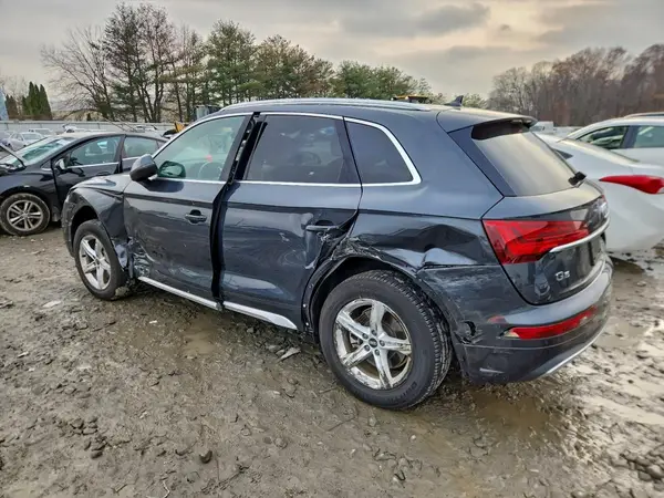 WA1AAAFY2M2114008 2021 AUDI Q5 - Image 2