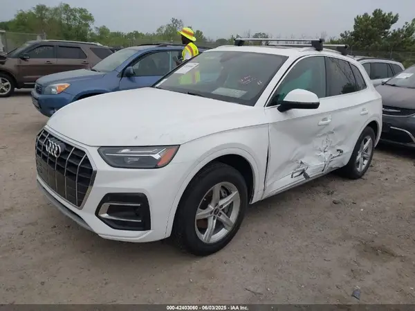 WA1AAAFY3M2033440 2021 AUDI Q5 - Image 2