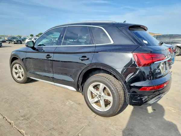 WA1AAAFY3M2056460 2021 AUDI Q5 - Image 2