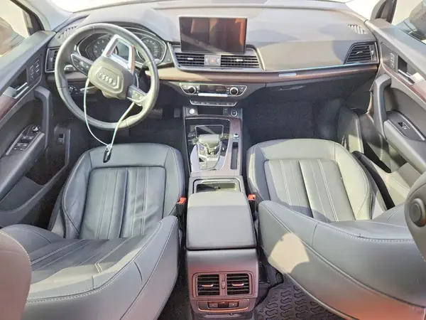 WA1AAAFY3M2056460 2021 AUDI Q5 - Image 8