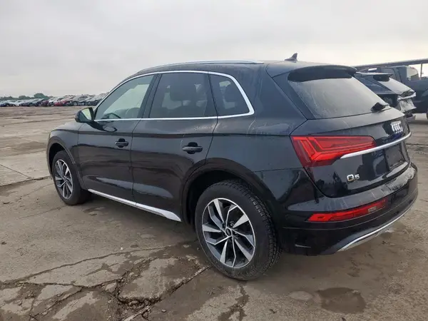 WA1AAAFY3M2129651 2021 AUDI Q5 - Image 2