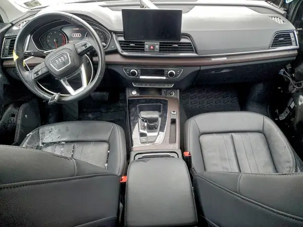 WA1AAAFY3M2140049 2021 AUDI Q5 - Image 8