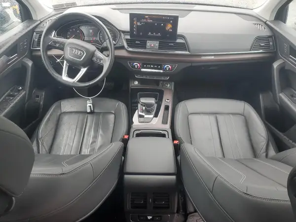 WA1AAAFY4M2002990 2021 AUDI Q5 - Image 8