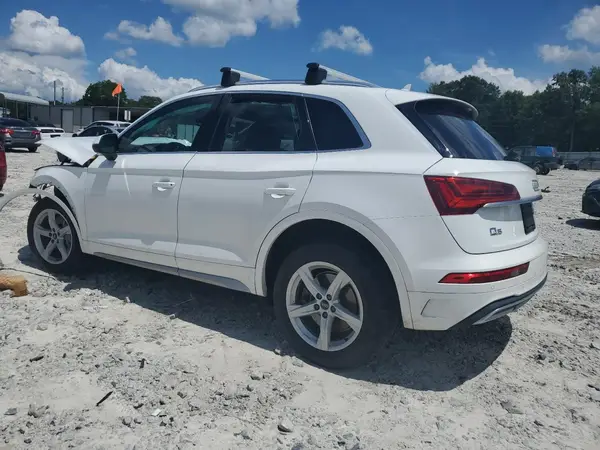 WA1AAAFY4M2003847 2021 AUDI Q5 - Image 2