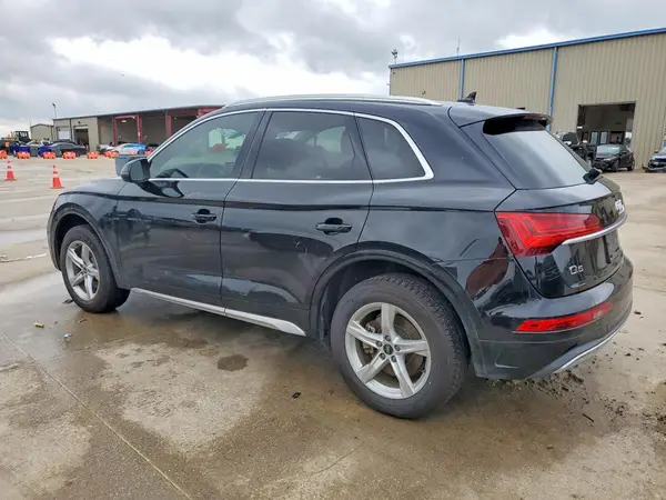 WA1AAAFY4M2009213 2021 AUDI Q5 - Image 2