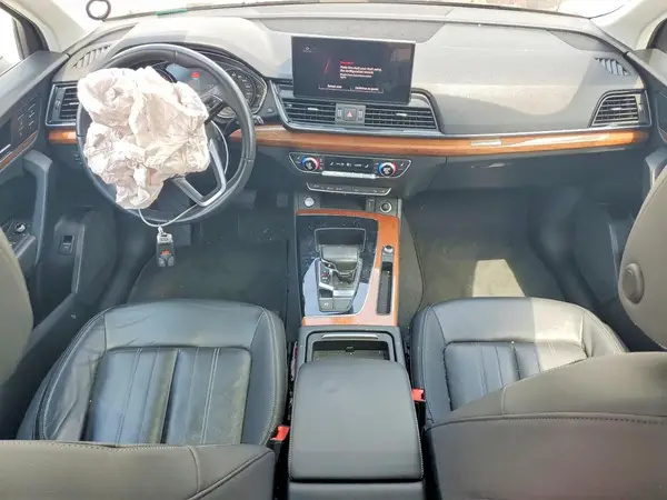 WA1AAAFY4M2010054 2021 AUDI Q5 - Image 8
