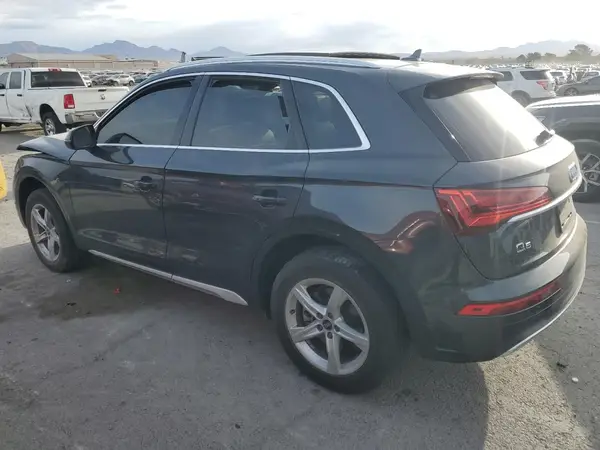 WA1AAAFY4M2017781 2021 AUDI Q5 - Image 2