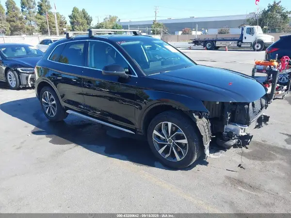 WA1AAAFY4M2044401 2021 AUDI Q5 - Image 1