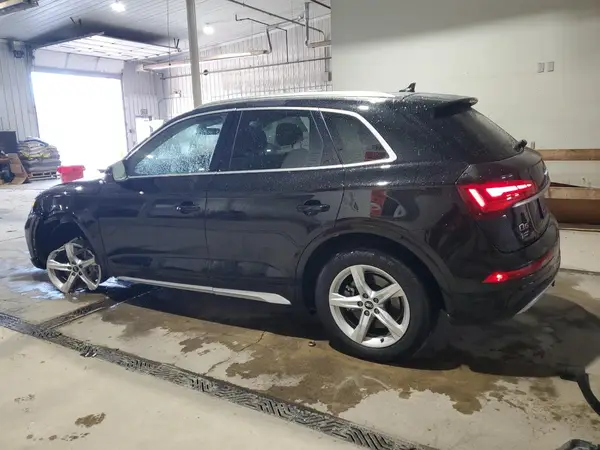 WA1AAAFY4M2055074 2021 AUDI Q5 - Image 2