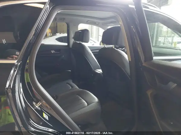 WA1AAAFY4M2055723 2021 AUDI Q5 - Image 8