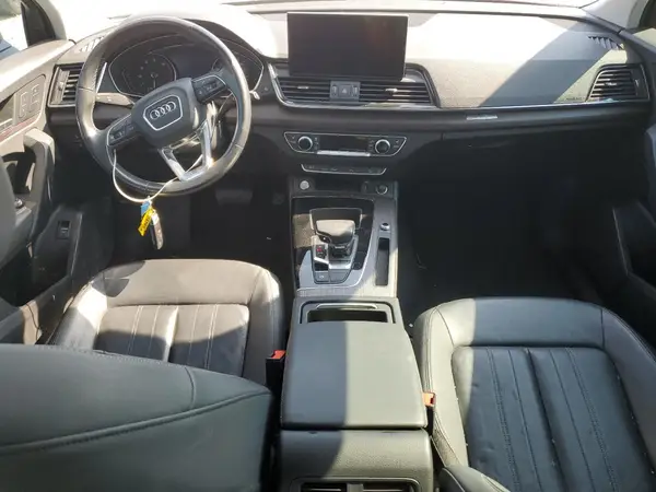 WA1AAAFY4M2056743 2021 AUDI Q5 - Image 8