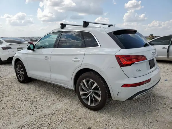WA1AAAFY4M2061795 2021 AUDI Q5 - Image 2