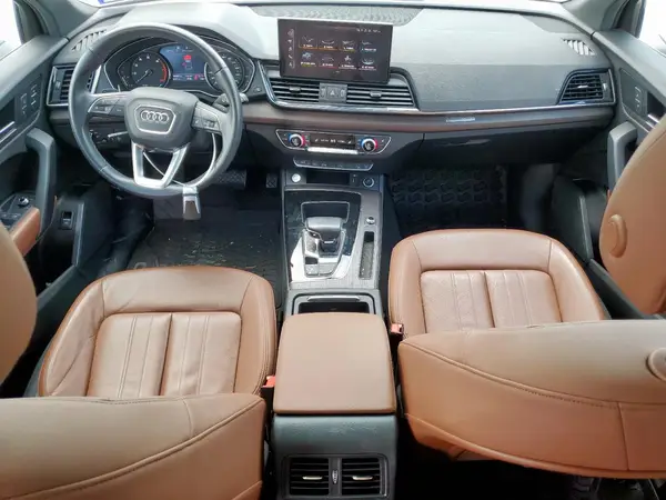WA1AAAFY4M2061795 2021 AUDI Q5 - Image 8