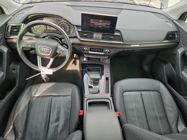 WA1AAAFY4M2075065 2021 AUDI Q5 - Image 8