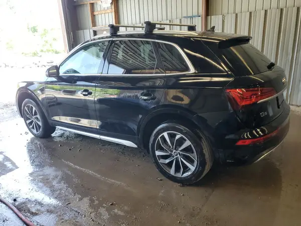 WA1AAAFY4M2127875 2021 AUDI Q5 - Image 2