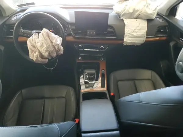 WA1AAAFY4M2127875 2021 AUDI Q5 - Image 8