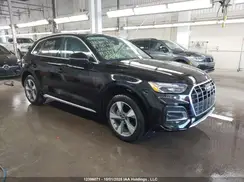 WA1AAAFY5M2002075 2021 AUDI Q5