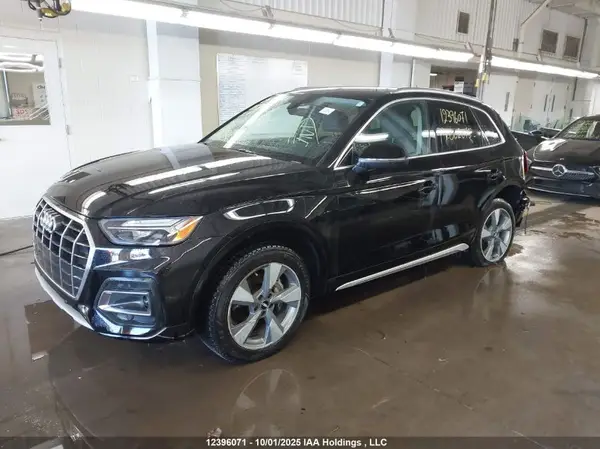WA1AAAFY5M2002075 2021 AUDI Q5 - Image 2