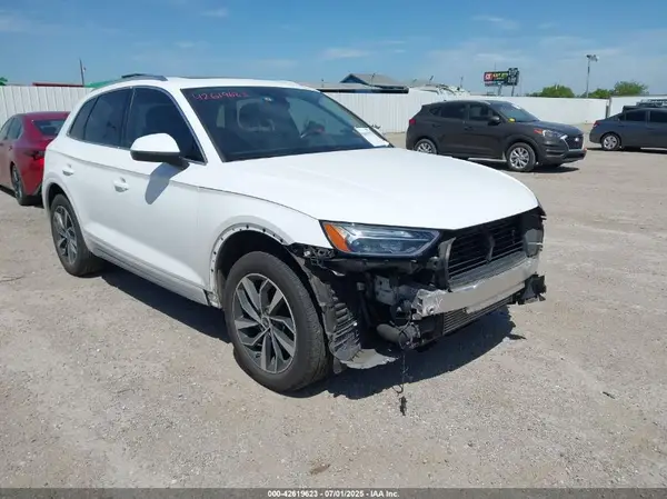 WA1AAAFY5M2004232 2021 AUDI Q5 - Image 1