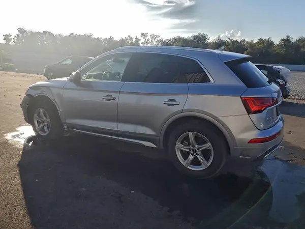 WA1AAAFY5M2012217 2021 AUDI Q5 - Image 2