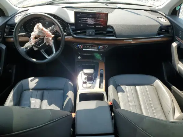 WA1AAAFY5M2025887 2021 AUDI Q5 - Image 8